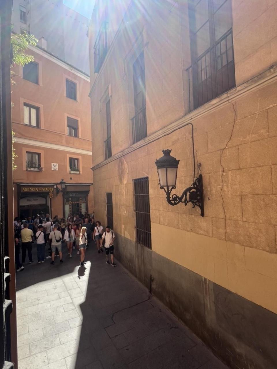 Dplace To Be - Exclusive Apartments In Historic Center Madrid Zimmer foto