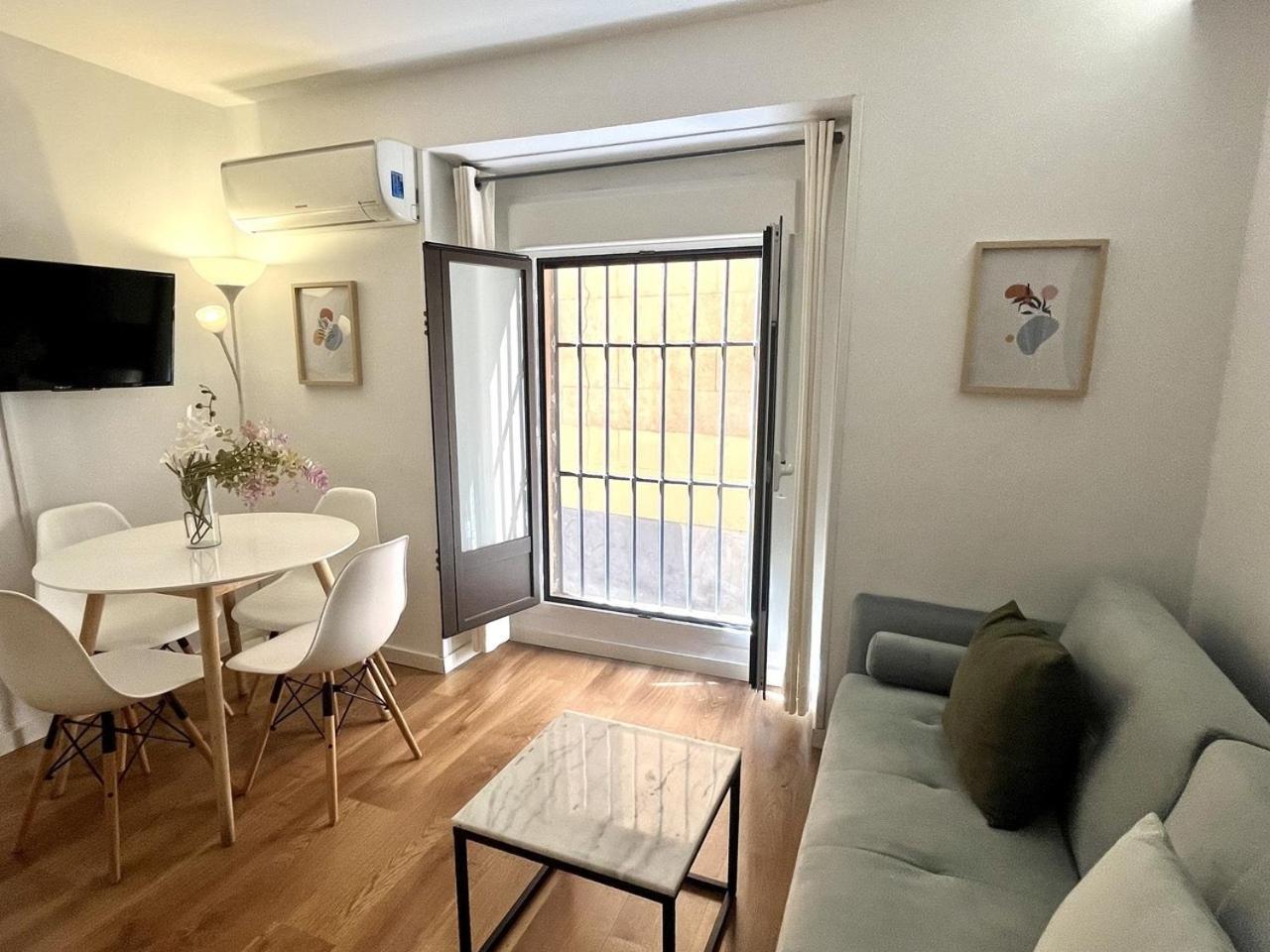Dplace To Be - Exclusive Apartments In Historic Center Madrid Zimmer foto