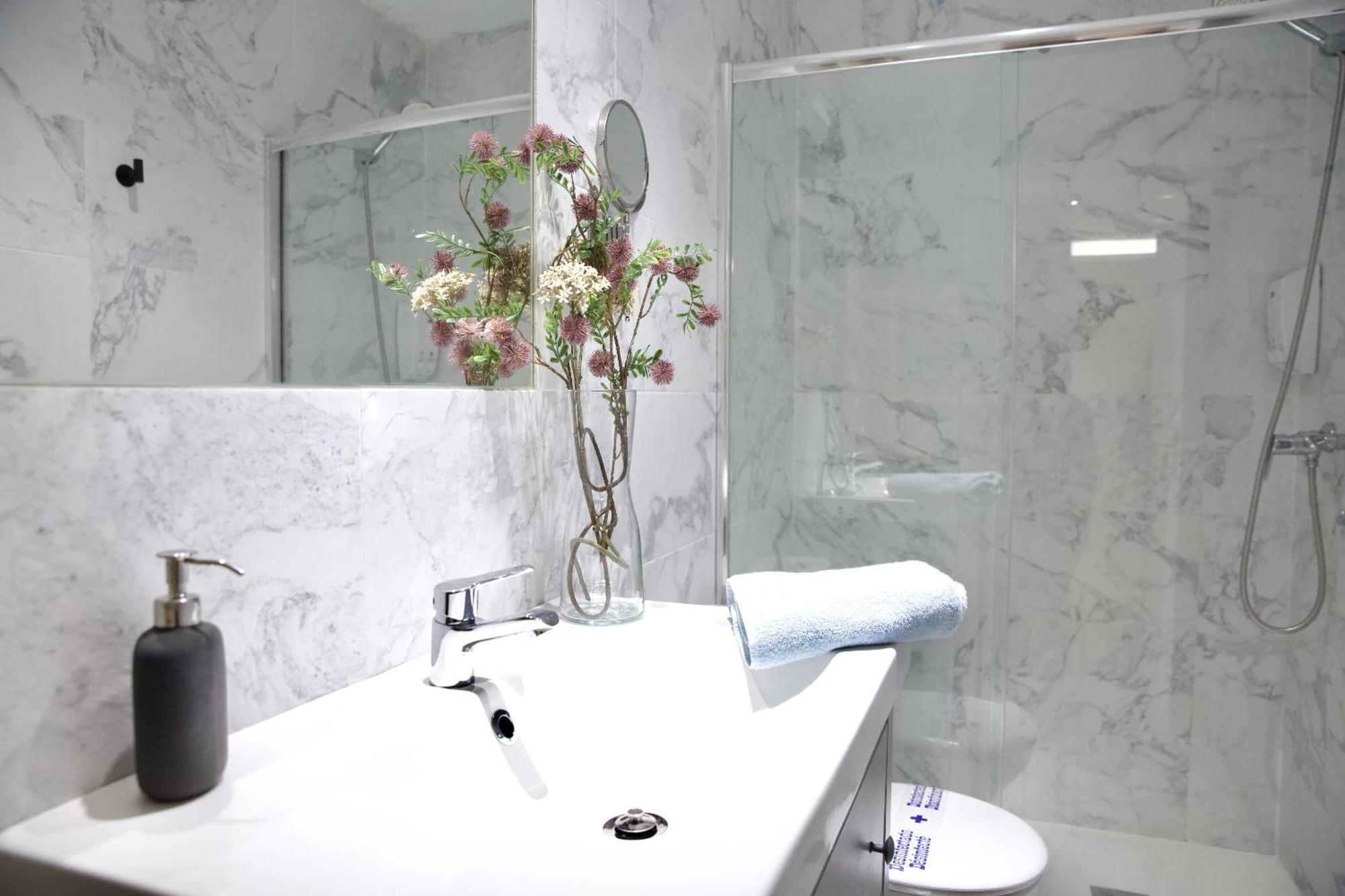 Dplace To Be - Exclusive Apartments In Historic Center Madrid Zimmer foto