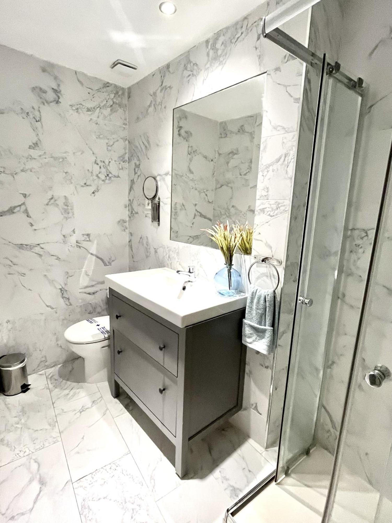 Dplace To Be - Exclusive Apartments In Historic Center Madrid Zimmer foto