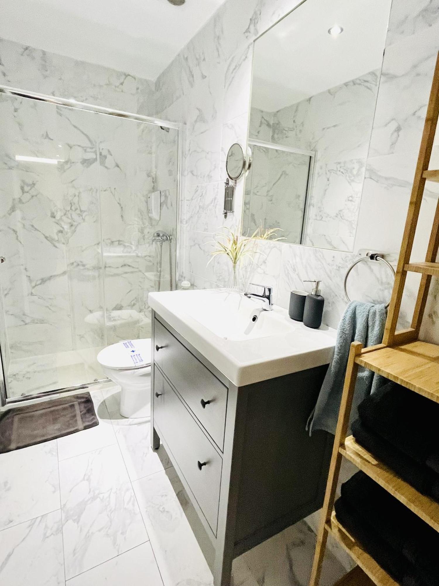 Dplace To Be - Exclusive Apartments In Historic Center Madrid Zimmer foto
